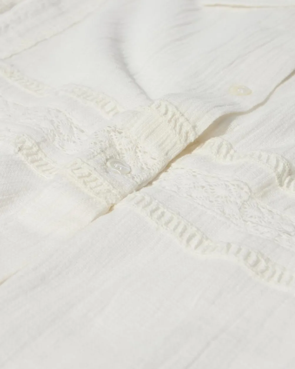HEYANNO Archive Lace Shirt Ecru